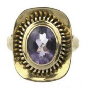 Ring, 585er GG, besetzt mit oval facettiertem Amethyst, Ges.-Gew. 6,07 g, RG 56