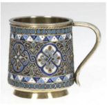 Tasse, Rußland um 1880, 84 Zol. Silber, punziert, ca. 57 g, vergoldet und polychrom emaillie