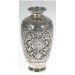 Vase, Persien, Silber, punziert und geprüft, ca. 137 g, reicher Floral- und Vogeldekor, Gebr