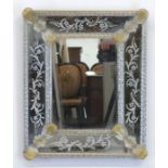 Venetianischer Spiegel, hochrechteckiger Rahmen mit geschliffenen Spiegelverzierungen und ged