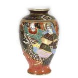 Vase, Japan, oranger Fond, poychromer Satsuma-Dekor, asiatisches Paar und Drachen, partiell v