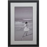 "Unbeschwert am Meer", Foto-Leinwanddruck, schwarz/weiß, Gesamtmaß 119x78 cm, Rahmen