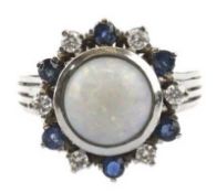Opal-Saphir.-Brillant-Ring, 585er WG, ausgefasst mit 1 rundem Edelopal-Cabochon, multicolour,