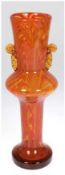 Murano-Vase, bernsteinfarbenes Glas mit orangen Einschmelzungen, seitlich 2 aufgesetzteFlügel, H.