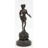 Bronze-Figur "Fortuna mit Füllhorn auf Kugel stehend", Nachguß 20. Jh., bez. "Juno", braunpatiniert,