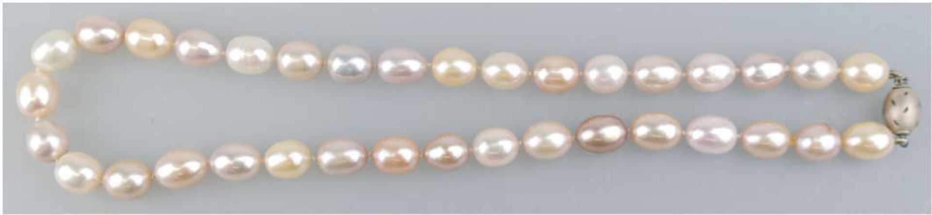 SW-Perlenkette, erstklassige Lüster und Qualität, multicolor, Maße der ovalen Perlen ca.11 x 9,5 mm,