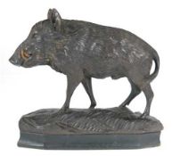 Holzfigur "Wildschwein", 20er Jahre, Holz geschnitzt, dunkel patiniert, H. 26,5 cm, L. 29cm