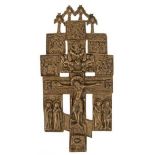 Orthodoxes Kreuz, Messing, reich figürlich reliefiert, 22x10,5 cm