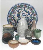 Konvolut Keramik, 10-teilig, dabei große Schale mit Vogeldekor, Dm. 32 cm, Deckeldose,Dm. 9,5 cm,