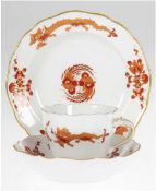 Meissen-Mokkagedeck, 3-teilig, Reicher Drache, rot und goldschattiert, mit Goldrand, H.6,5 cm