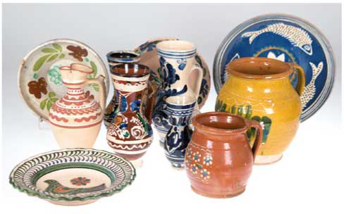 Konvolut Siebenbürgener Keramik, 11-teilig, bestehend aus 7 diversen Krügen, umlaufendfloral und