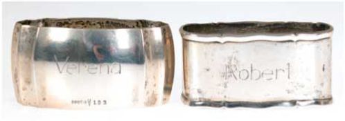 2 diverse Serviettenringe, 800/835er Silber, je mit Namensgravur