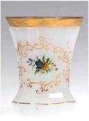 Biedermeier-Becher, um 1840, Alabasterglas, mit floraler Bemalung, Golddekor u. vergoldetem Lippenr