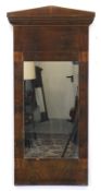 Biedermeier-Spiegel, Mahagoni furniert, Schinkelgiebel, Gebrauchspuren, 118x57x6 cm