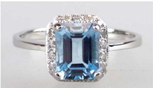 Ring, 925er Silber rhodiniert, aquamarinfarbener Blautopas 2,74 ct., Brillanten 0,20 ct., RG 60, In