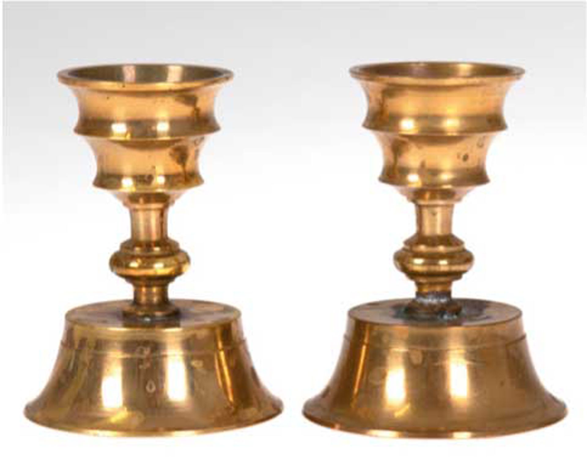 Paar Kerzenleuchter, Messing, für Kerzen bzw. Teelichter verwendbar, H. 8 cm