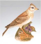 Porzellanfigur "Feldlerche", Goebel, Vogel des Jahres 1998, polychrom bemalt, H. 13,5 cm