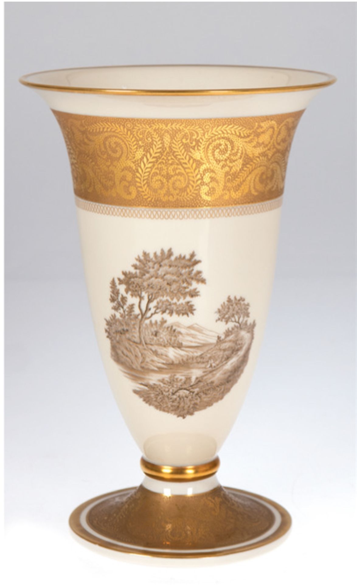 Rosenthal-Vase, Vergoldungen mit Floraldekor, schauseitig Landschaftsdekor, H. 23,5 cm