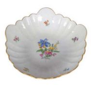 Meissen-Schale, Altozier, Bunte Blume 3, 1. Wahl, runde Form mit geschweiftem Rand, H. 6 cm, Dm. 20