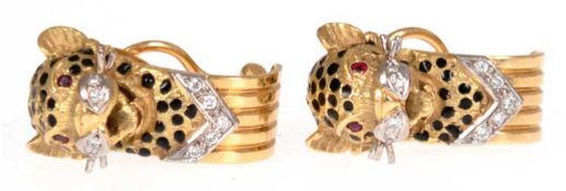 Paar Ohrringe, in Form von Leopardenköpfen, 18 kt GG, ca. 19,5 g, besetzt mit Brillanten und Rubine