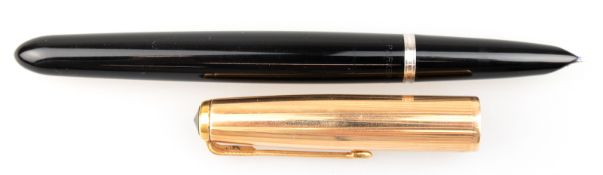 Füllfederhalter "Parker 51", 1960er Jahre, schwarz/gold, 2 auswechselbare Füllsysteme, Tintentank m