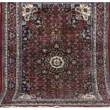 Orientalischer Teppich, Täbriz, rotgrundig mit Zentralmedaillon und floralem Muster, 247x170 cm