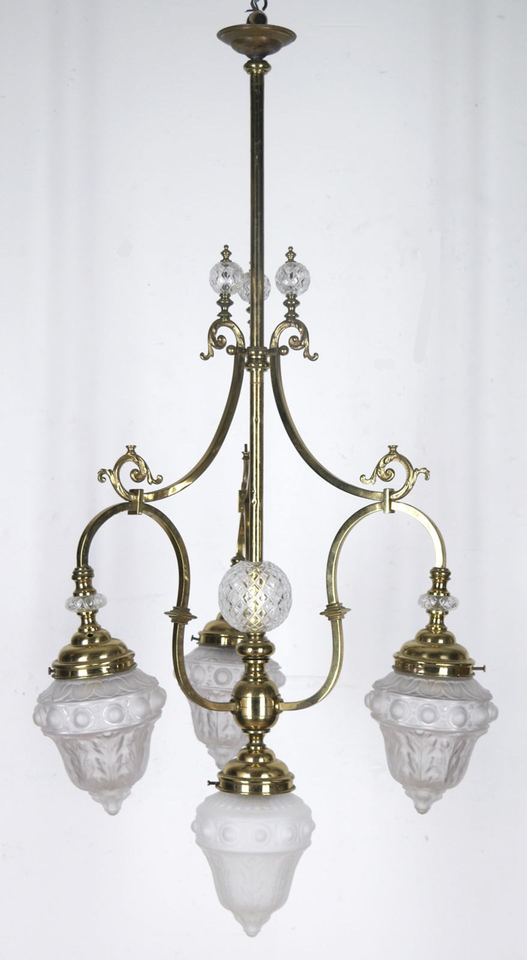 Deckenlampe, Messing, 4-flammig, reliefierte Mattglasschirme, H. ca. 102 cm, Dm. ca. 50 cm