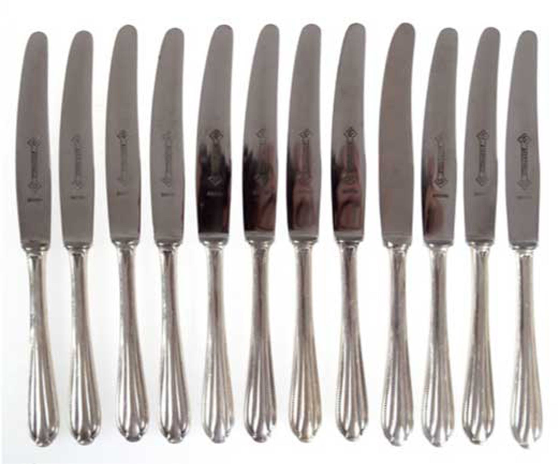 12 Obstmesser, 800er Silbergriff mit Perlrand, L. 17 cm, im Etui