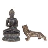 2 Figuren "Buddha" und "Tiger", Asien, Bronze bzw. Weißmetallguß, Buddha H. 13 cm, Tiger L. 10 cm