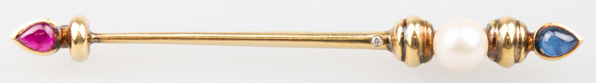 Krawattennadel, 585er GG, besetzt mit Perle, kleinem Brillant und Rubin bzw. Saphir an den Enden, L