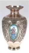 Vase, Silber, Persien, mit reichem Floral- und Vogeldekor, Emailmalerei im ovalen Ausschnitt mit La