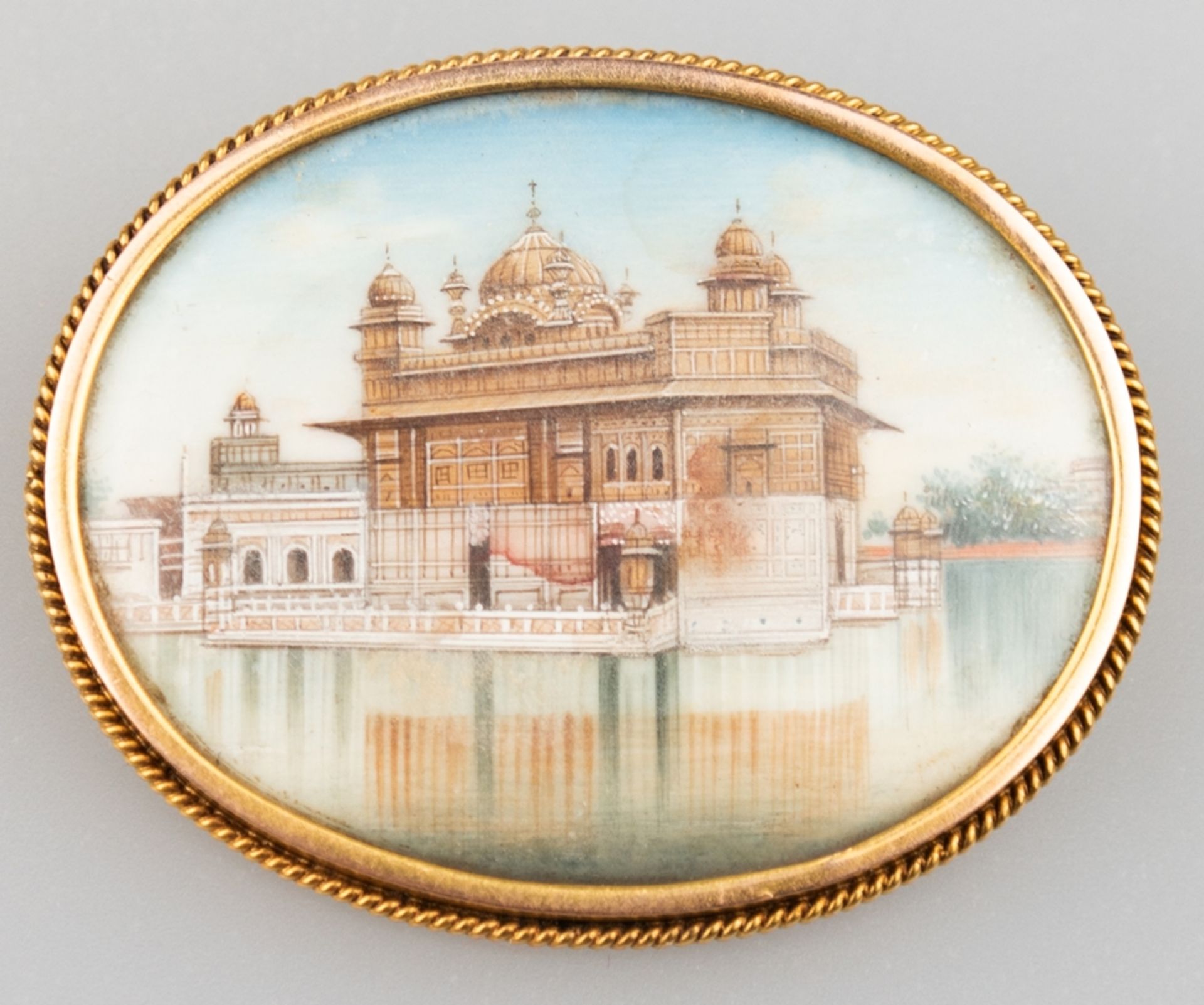 Brosche, wohl um ca. 1880, im 585er GG-Rahmen, Miniaturmalerei, Darstellung des „ Goldenen Tempels