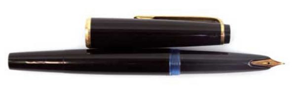 Montblanc Kolbenfüller, Modell-Nr. 32, mit 585 GG-Feder, Gebrauchspuren, L. 13 cm