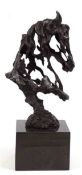 Bronze-Figur "Pferdekopf", durchbrochen gearbeitet, Nachguß 20. Jh., bez. "Cadi", braun patiniert, 