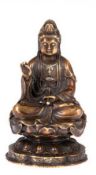 "Buddha mit Glücksgeste auf doppeltem Lotosthron sitzend", Bronze, fein gearbeitet, H. 11 cm