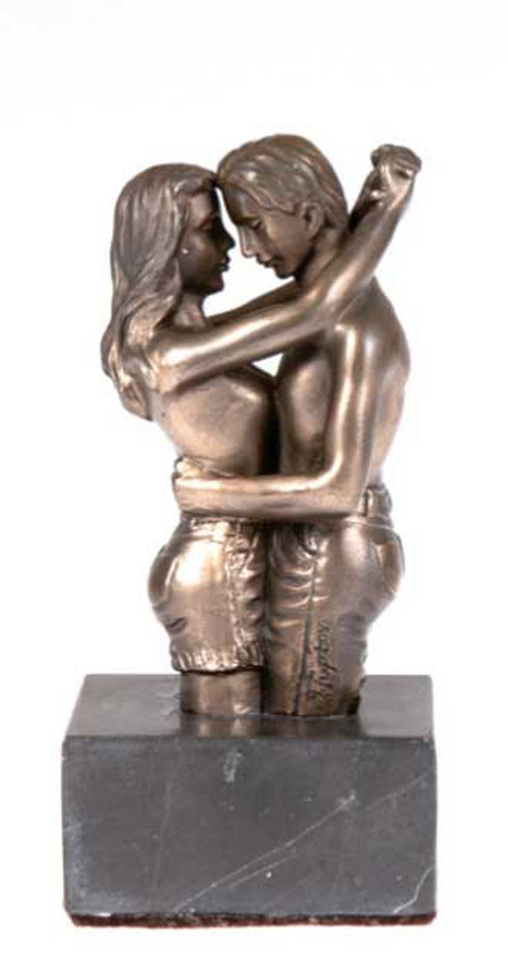 Figuren-Gruppe "Sich umarmendes junges Paar", Metallguß bronziert, signiert "O. Tupton", H. 10 cm,