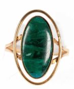 Ring, 585er GG, ovaler Malachit, Größe des Ringkopfes 2,1 x 1,4 cm, RG 51, Gew. 3,4 g, Innendurchme