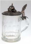 Bierkrug mit Zinndeckel, Ende 19. Jh., 0,4 L, Klarglaskorpus mit Facetten- und ornamentalem Mattsch