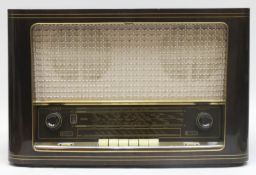 Röhrenradio "Saba Schwarzwald W5-3D", Mitte 1950er Jahre, Funktion nicht geprüft, Edelholzgehäuse, 