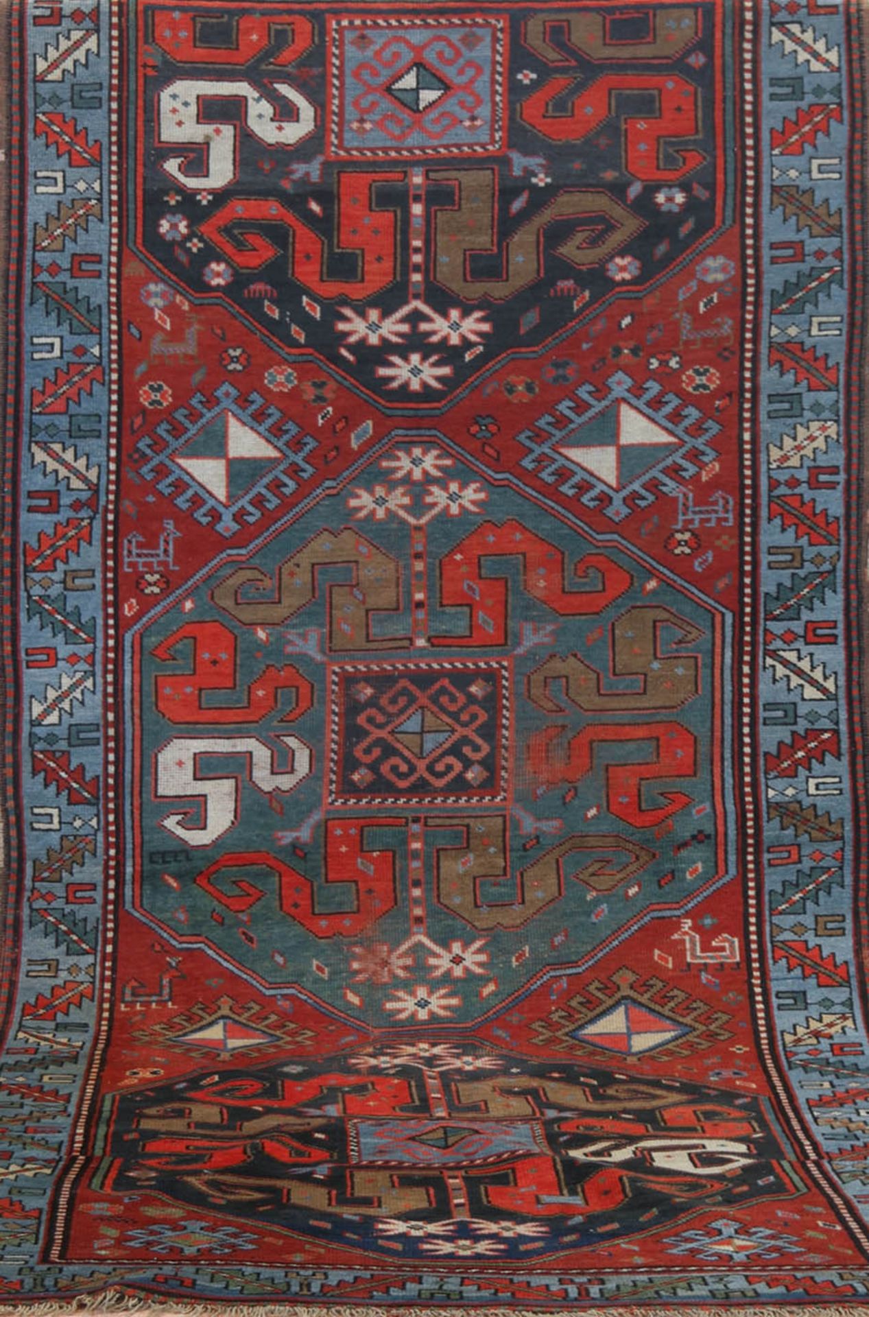 Wolkenband-Kasan, Karabach-Gebiet Kaukasus, rot/blaugrundig mit ornamentalem Muster, belaufen, Fran