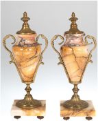 Paar Ziervasen, 19. Jh., Marmor mit Bronzemontierung, 1x Bekrönung etwas deformiert, H. 24 cm