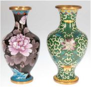 2 Cloisonnévasen, China, Messing, floral und ornamental emailliert, H. 18 u. 19 cm