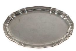 Tablett, oval, 835er Silber, 155 g, geschweifter Rand mit Doppelfadenmuster, L. 23 cm
