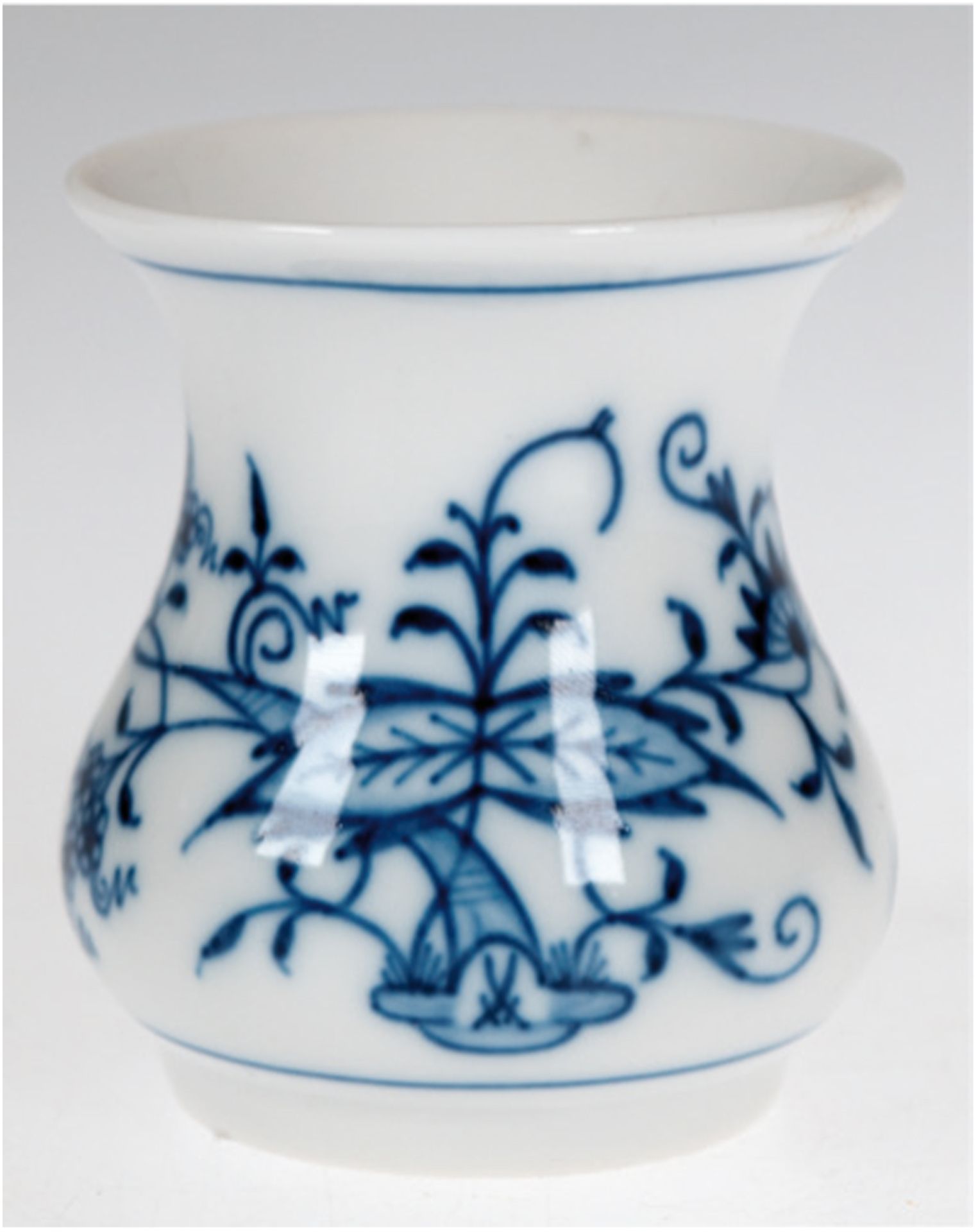 Kleine Meissen-Vase, Zwiebelmuster, 1. Wahl, H. 6,5 cm