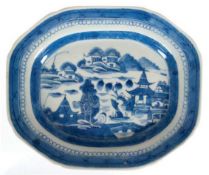 Platte, China, blauer Landschaftsdekor, Stand etwas bestoßen, 27x23 cm
