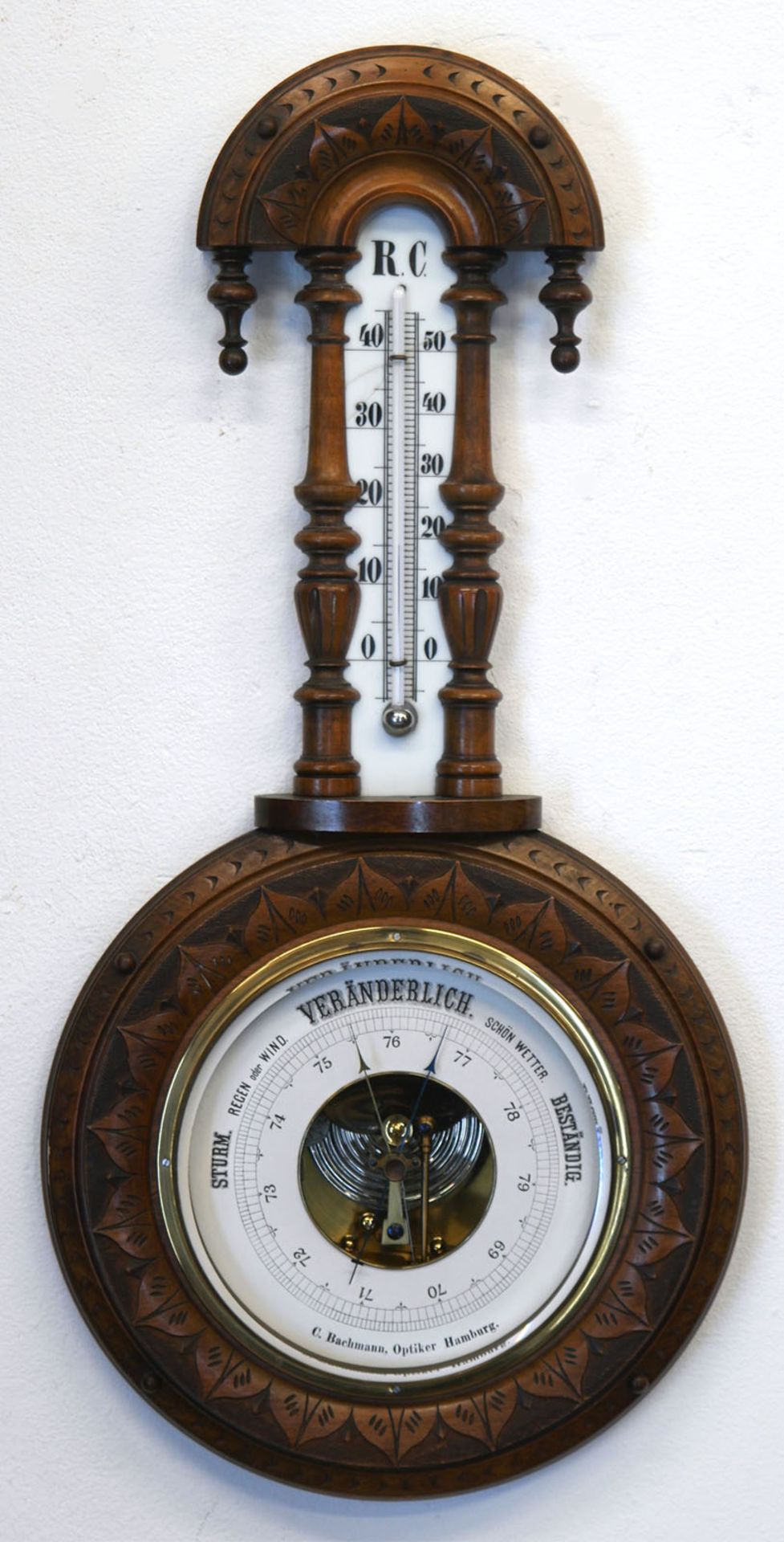 Gründerzeit-Barometer, Nußbaum, beschnitzt, C. Bachmann, Optiker Hamburg, Thermometer mit Quecksilb