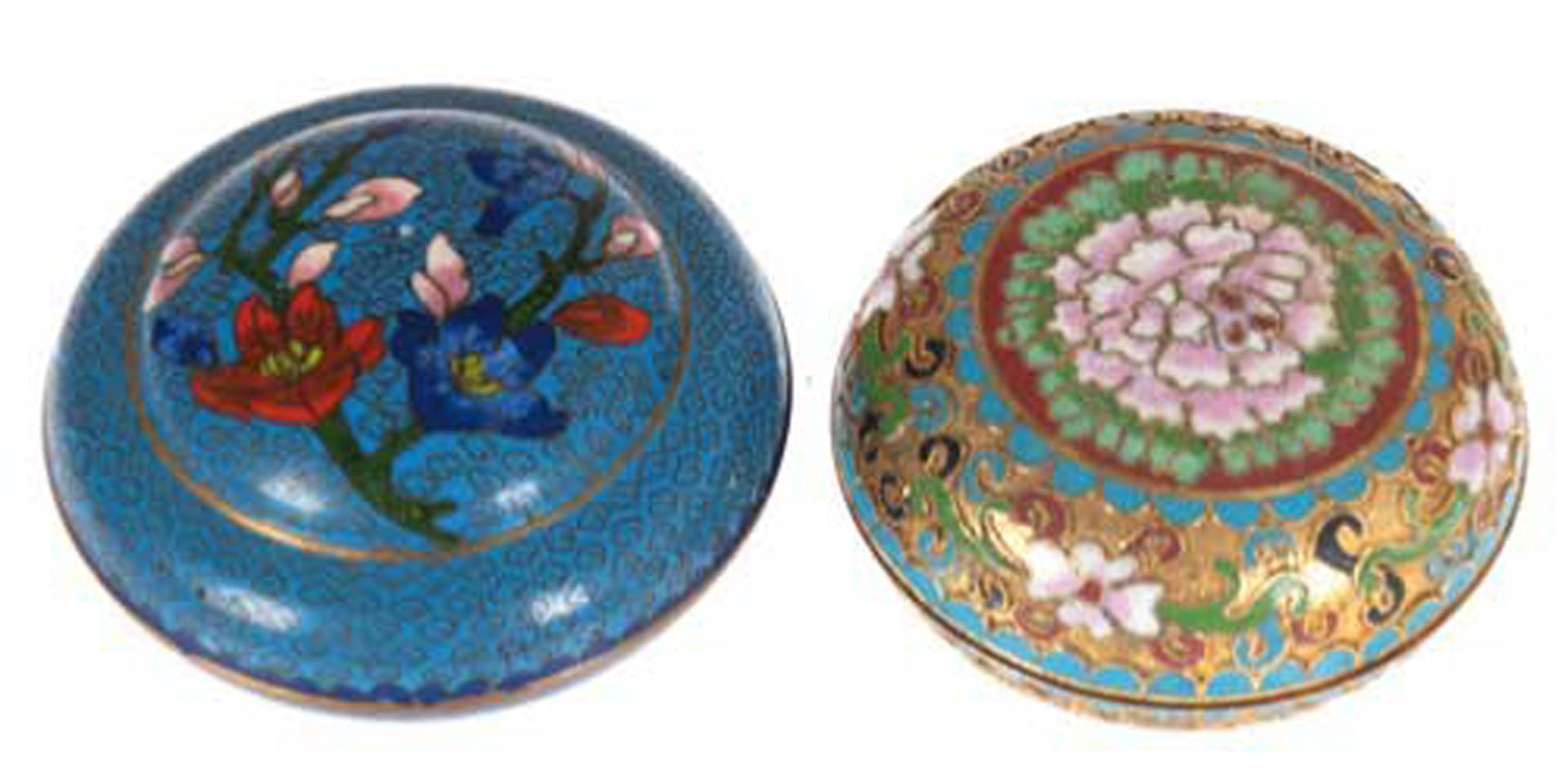 2 Cloisonnédosen, China, Dm. 7,5 und 8 cm