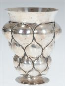 Becher, Silber, punziert, 129 g,  Buckeldekor, min. gedellt, H. 9,5 cm