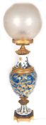 Lampenfuß, Louis Lourioux, Paris, Anf. 20. Jh., Porzellan mit Bronzemontierung, blau/goldenes Flora
