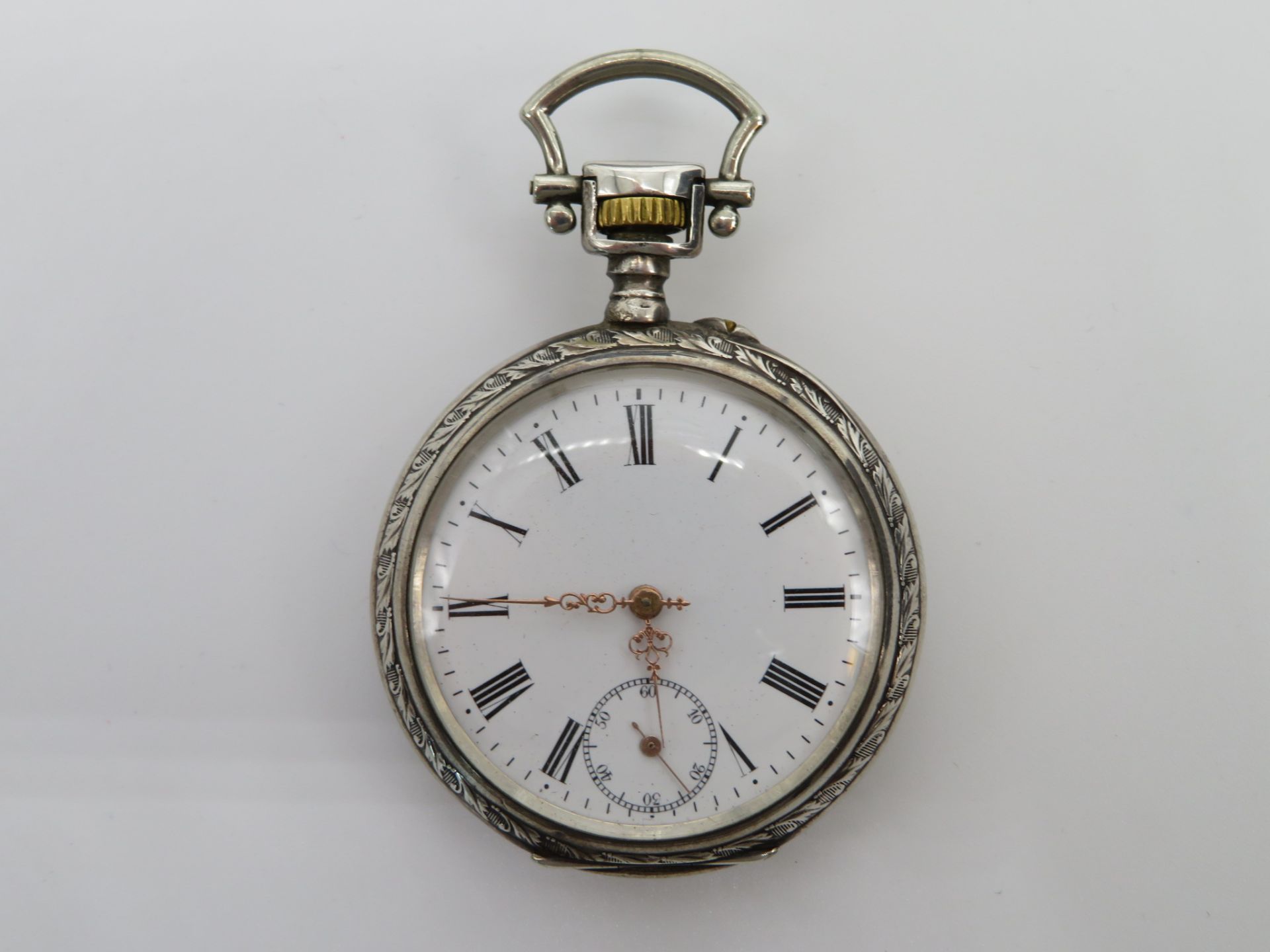 Taschenuhr, Jugendstil, um 1900, 800er Silber, gepunzt, Kronenaufzug, intakt, d 5,5 cm.